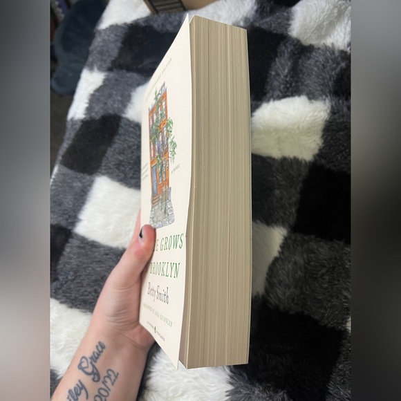 A Tree Grows In Brooklyn - Picture 3 of 3